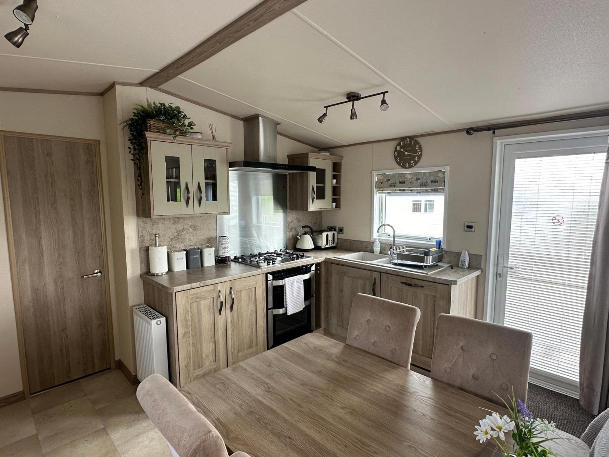 Luxury District Lodge-sleeps 4 Apartment *