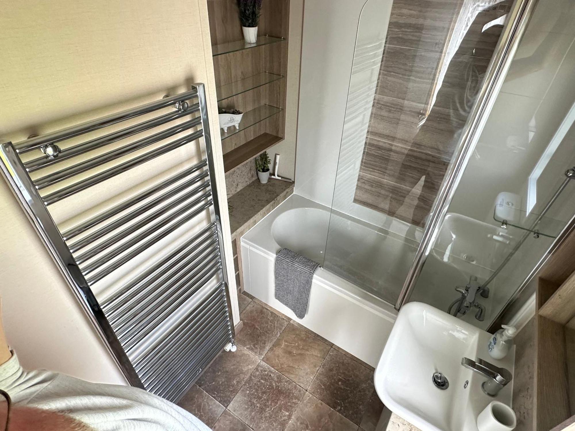 Luxury District Lodge-sleeps 4 Apartment *